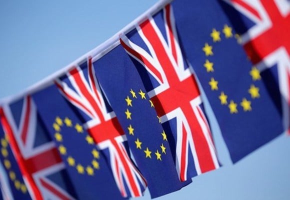 英国退欧的恐惧笼罩英镑